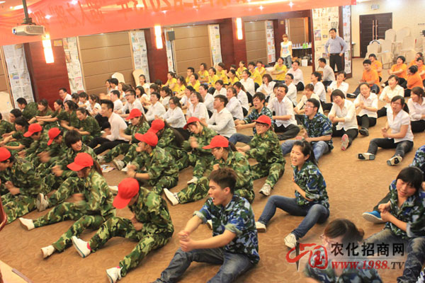 �����-�����ı�ƴ��