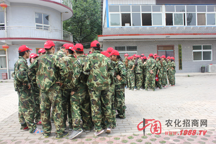 ���L(zh��ng)·�ϵ��A��