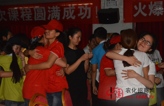   ���ڃ���һ���ĈF(tu��n)�(du��)������Ӗ(x��n)���I(y��ng)���_(k��i)���Ļ�������\(y��n)Ҳ�ܸм��܅����@����Ӗ(x��n)���mȻ������Ҳ�����^(gu��)�(l��i)�Ƶ���Ӗ(x��n)������ÿһ�ε���Ӗ(x��n)����(hu��)����(l��i)��һ�ӵĸ��X(ju��)�͸���