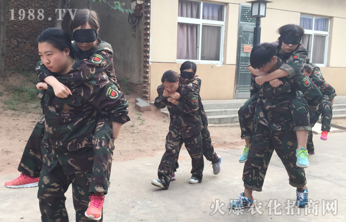 �W���ж�����ϧ�F�ړ��е����ŕ��õ���������