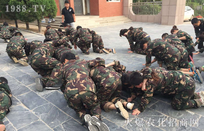 �W���ж�����ϧ�F�ړ��е����ŕ��õ���������