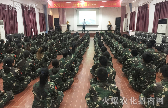 ��������(zh��n)�O���������J(r��n)�R�Լ�