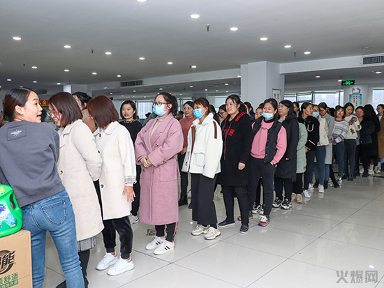 ���L���㣬���ڷ��A��������Ů��(ji��)���𱬾W(w��ng)�ɰl(f��)Ů�񌣌ٶY�