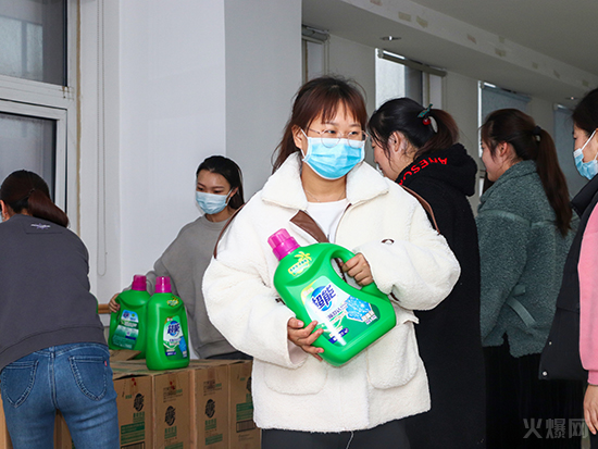 ���L���㣬���ڷ��A��������Ů��(ji��)���𱬾W(w��ng)�ɰl(f��)Ů�񌣌ٶY����