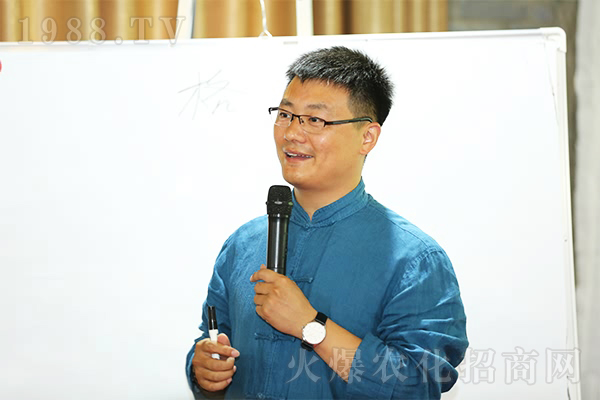 �����y������������