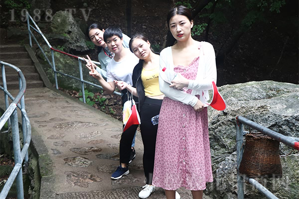 ���Ͼ�ɽ�иУ���ƣ�v���ի@�M��