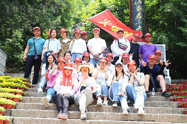 �Ͼ�ɽ֮��|�h�����g�@���磬һ�����gʢ���