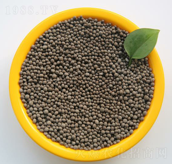 黑力旺腐植酸復(fù)合肥顆粒-心連心