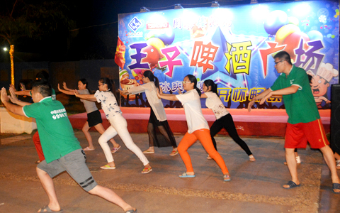 Ӣ������չ�F(xi��n)���~���(sh��)���_����ҹ���@�𱬾���