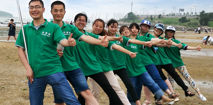 �����ھdܛ��ɳ��֮�ϣ���߅�Ǻ��˵ĝ��ͻ��˵�ՄЦ�L(f��ng)����