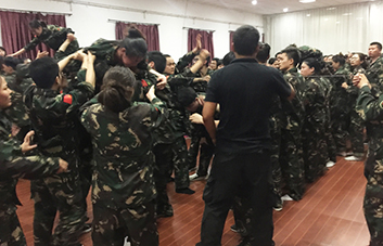 人生能有幾回搏，此時(shí)不搏何時(shí)搏！