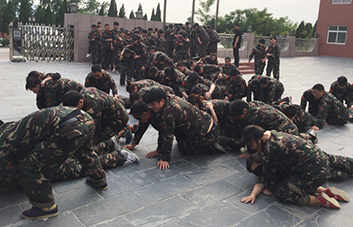 坎坷人生路，找回自己，懂得謙卑，學(xué)會(huì)感恩！