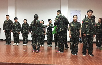 信守承諾，甘愿接受自己許下的懲罰諾言！