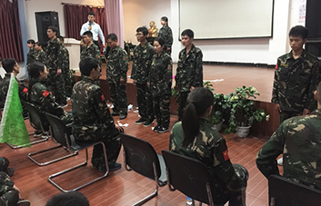 不全力以赴，不積極進(jìn)取，必將被淘汰出局！