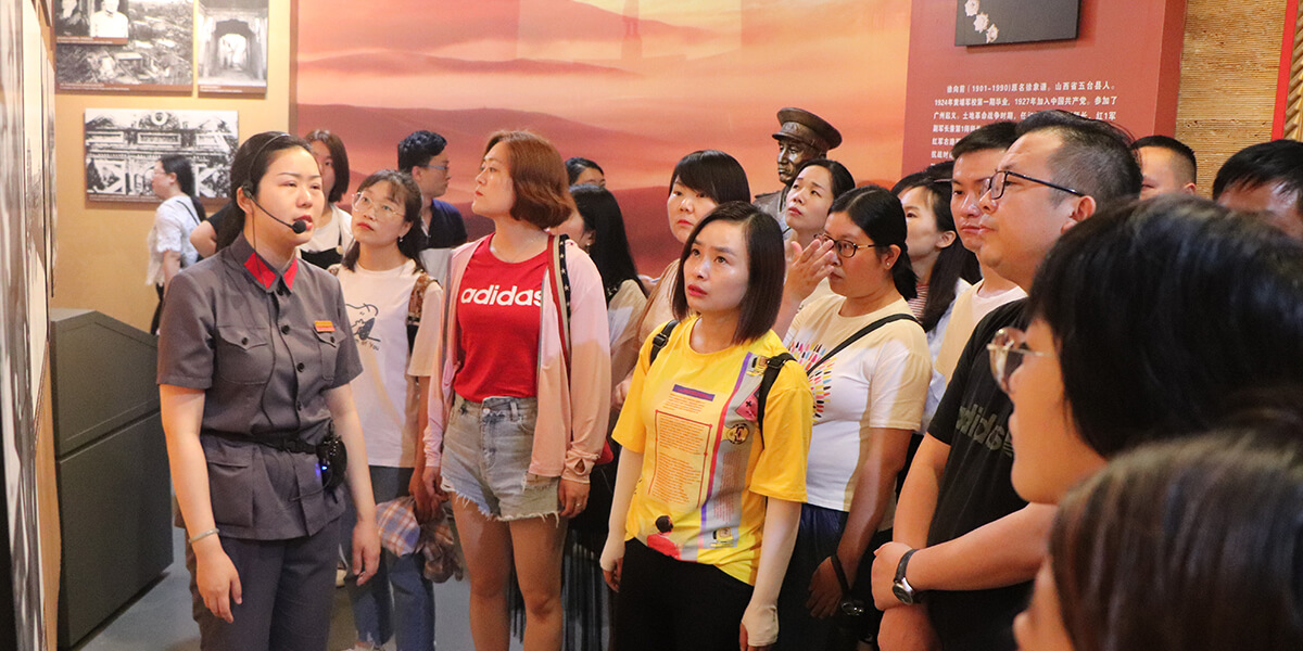 �؜ؼtɫ�vʷ��׷˼Ӣ�۾������𱬾W(w��ng)���^��ԥ��^(q��)�����^��