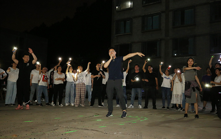 �𱬾W(w��ng)�Ͼ�ɽ�������֮�����ݳ�