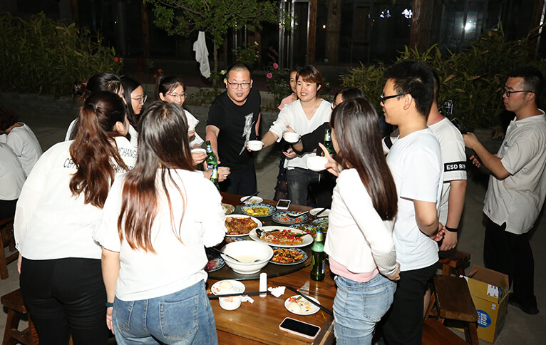 �𱬾W(w��ng)�Ͼ�ɽ�������֮��ҹ��g