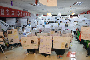 �����ڼ������^������i��Ŀ��(bi��o)��ƴ��һ��(zh��n)�����T���x����