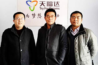 �츣�_(d��)�y�ֻ𱬾W(w��ng)������Ŭ��